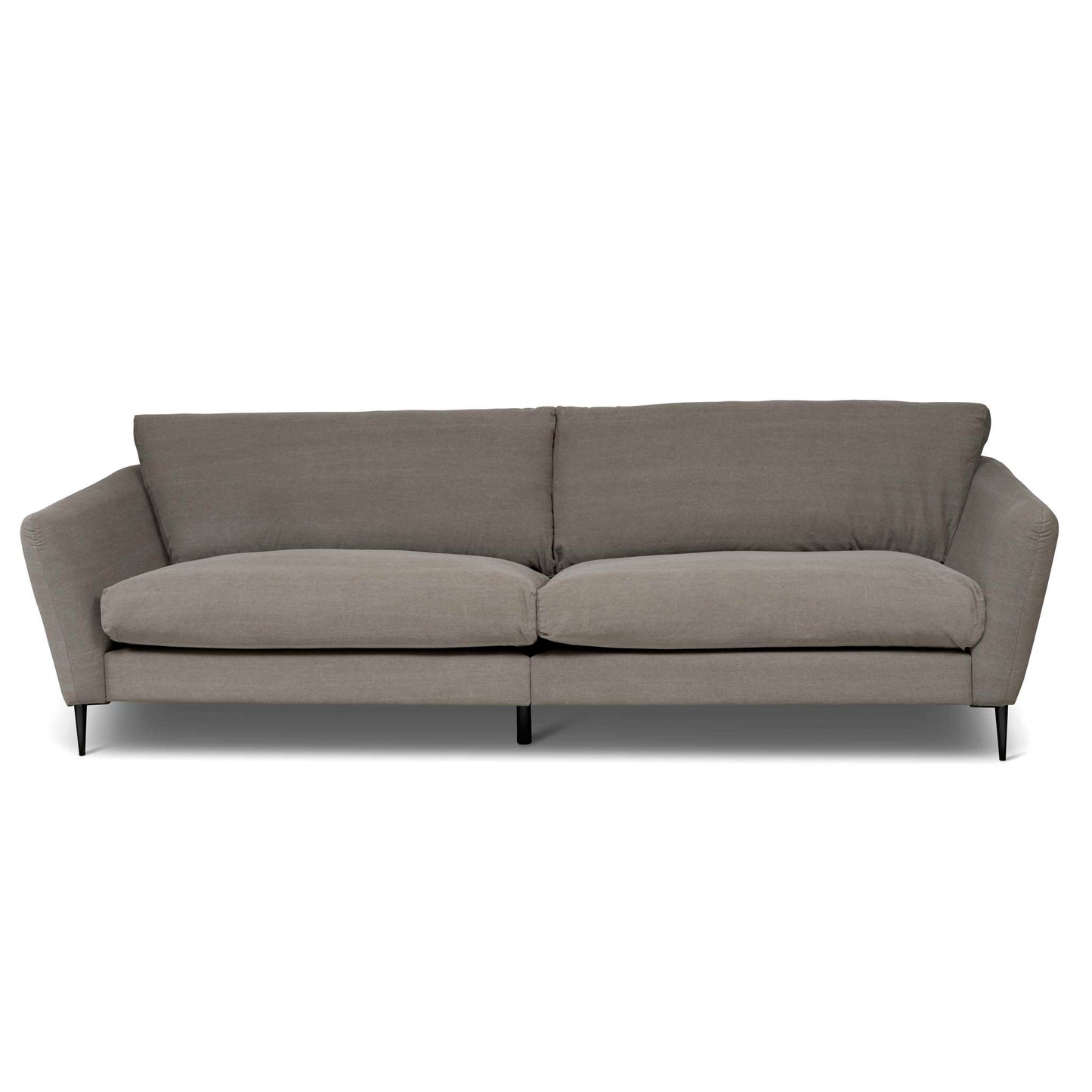 Djup soffa i brungrå bomullstyg med svarta höga ben